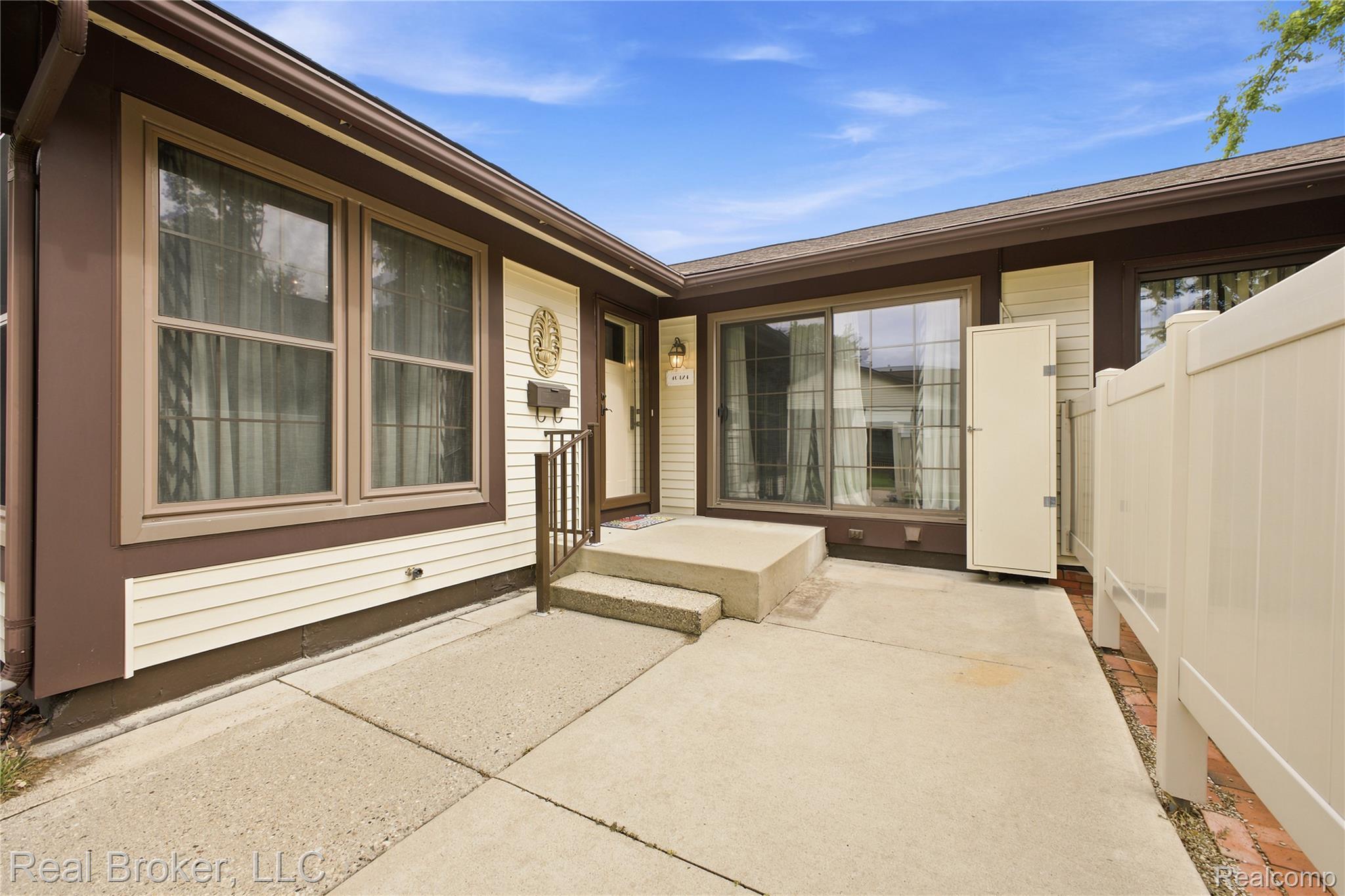 40424 Newport Drive 73