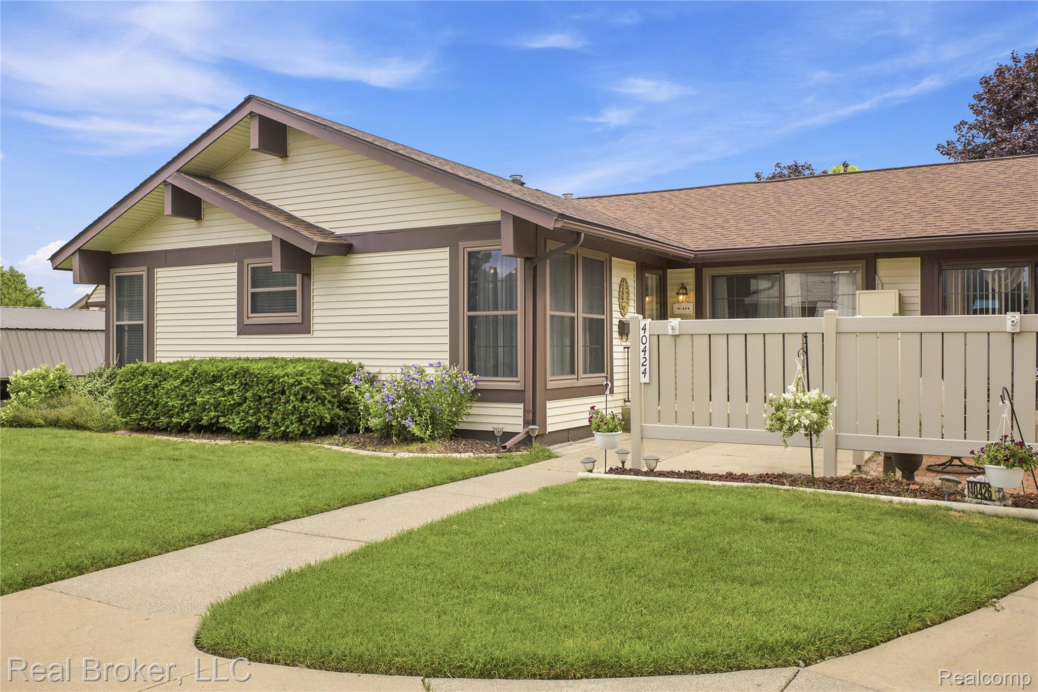 40424 Newport Drive 73