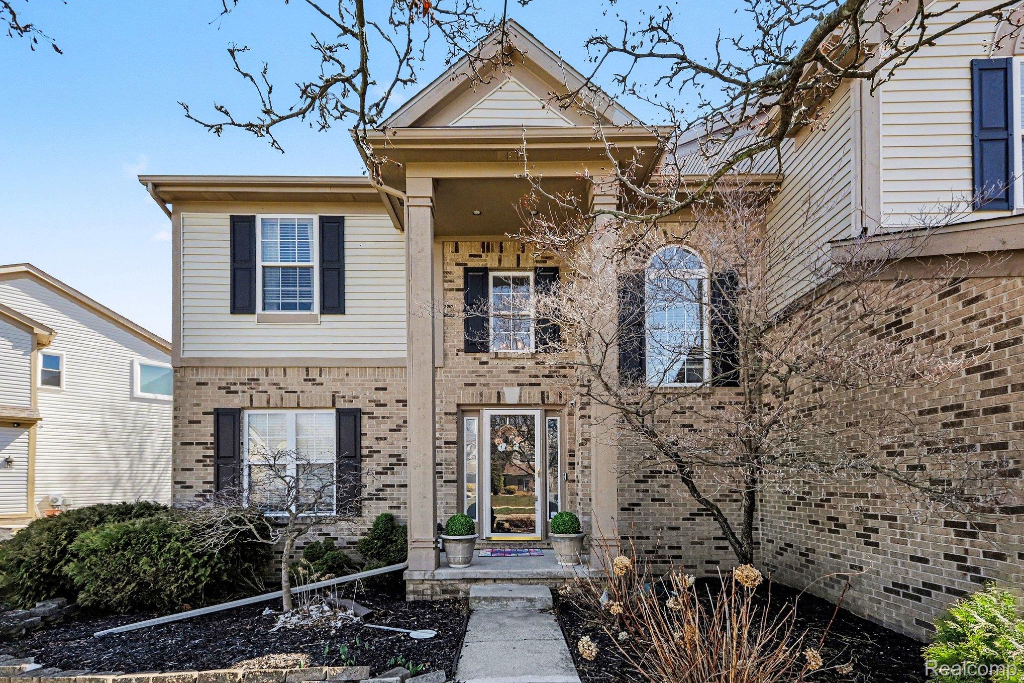 13805 Pond Bluff Drive