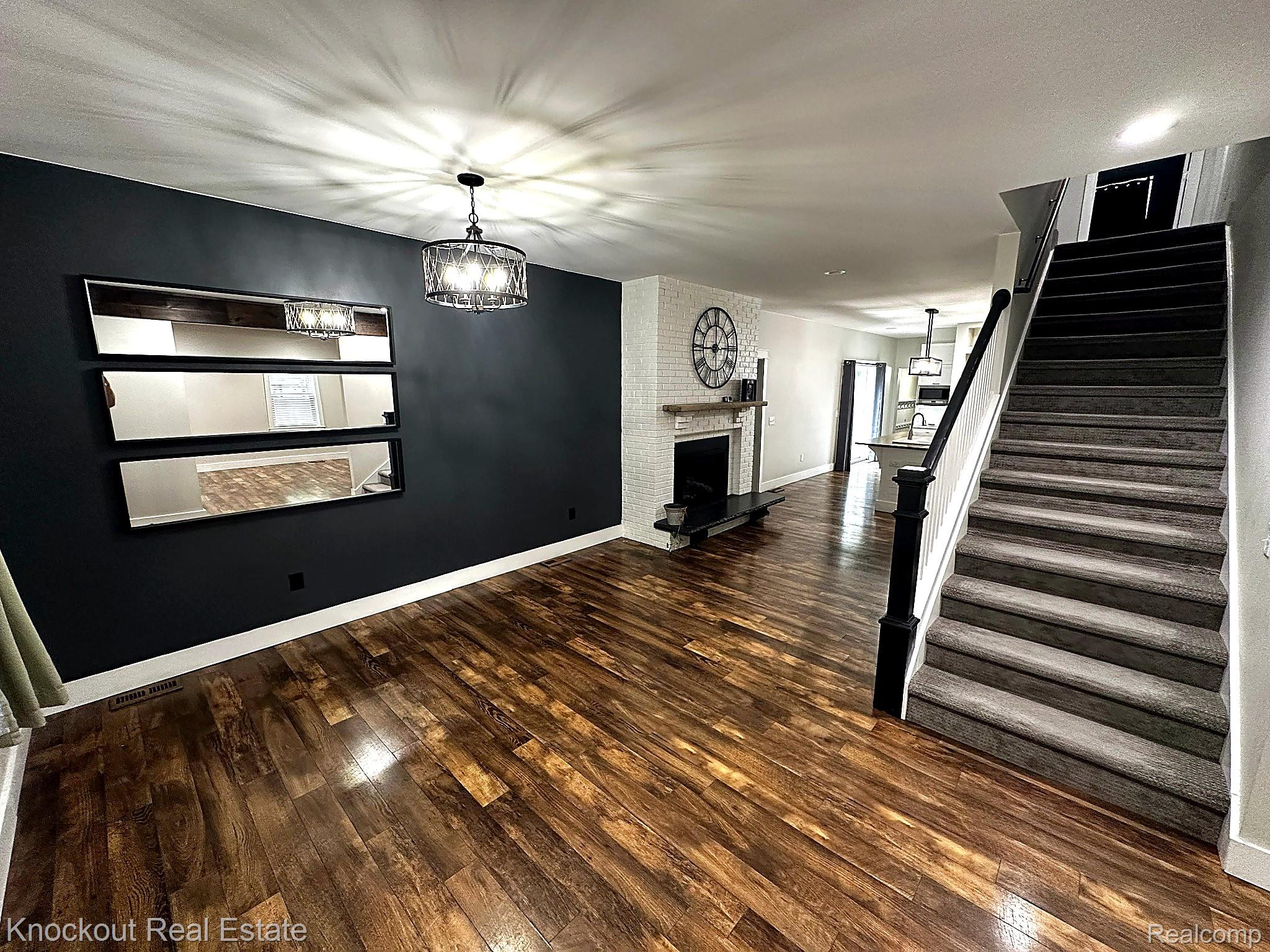 140 W Jefferson Street