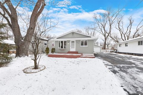 6428 Cloverton Drive Waterford Charter Township MI 48329