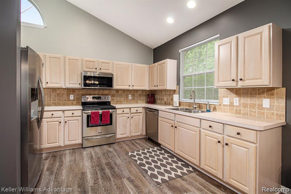 130 Lakeshore Pointe Drive