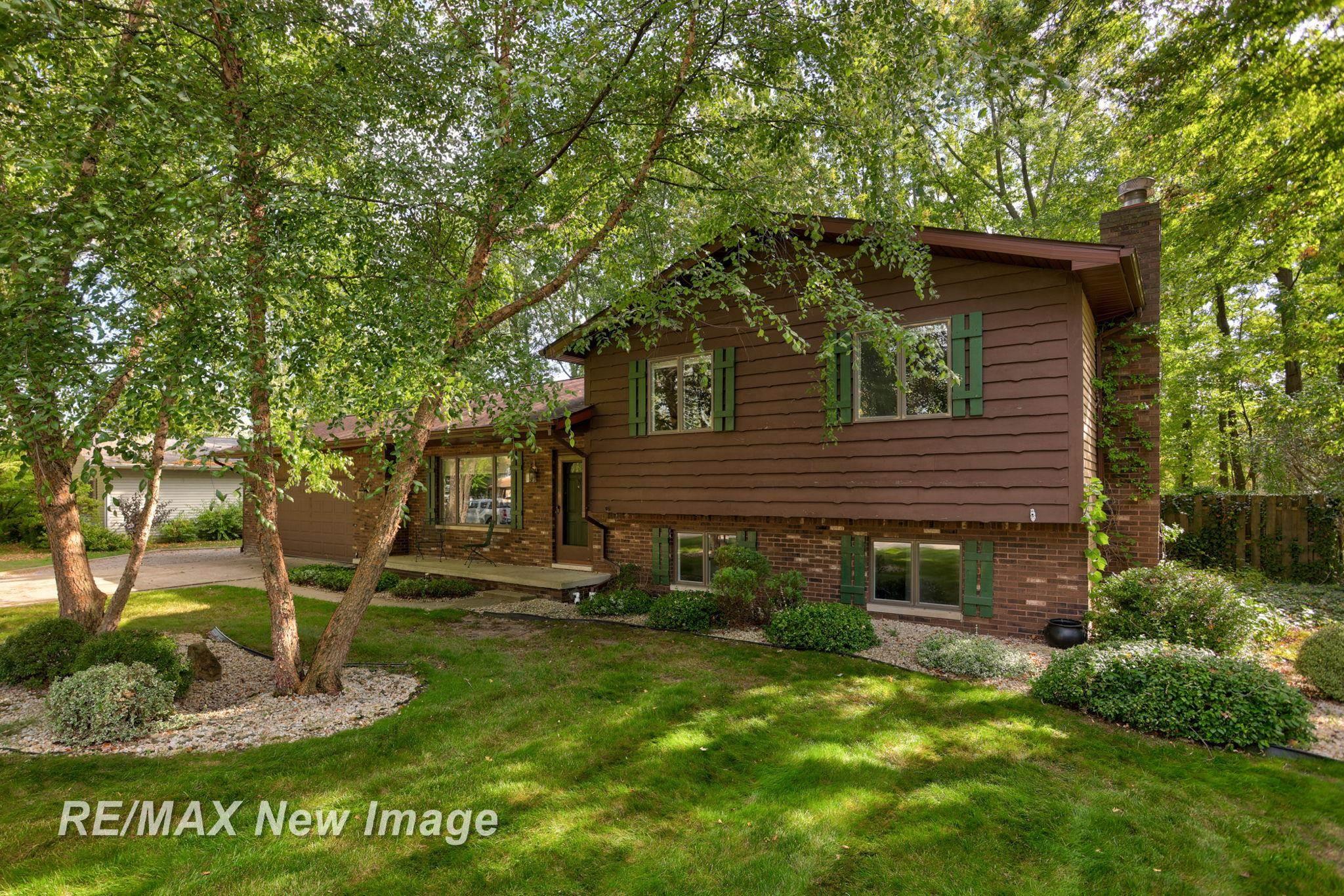 4175 Scarlet Oak Drive