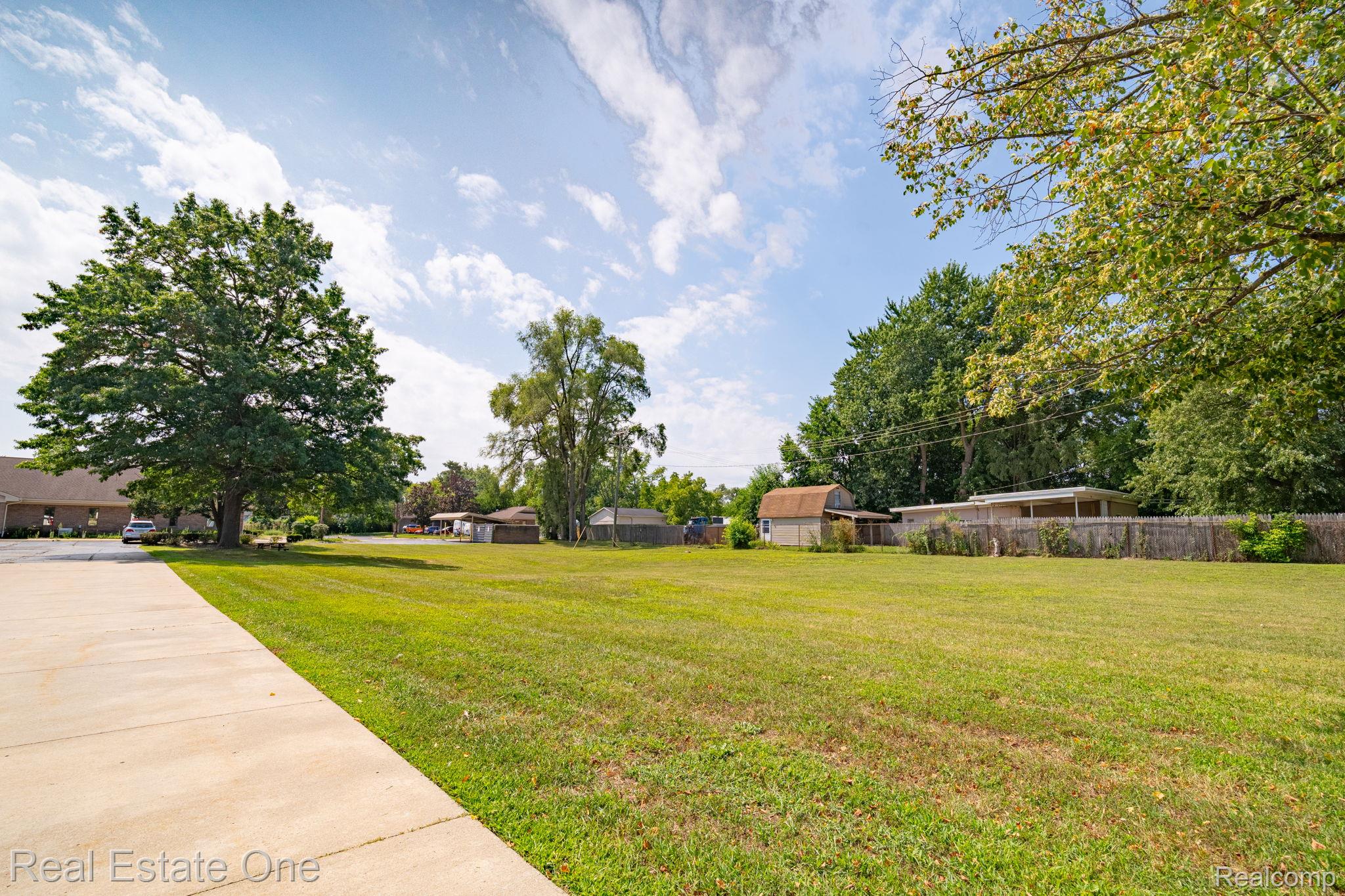 4139 W Walton Boulevard