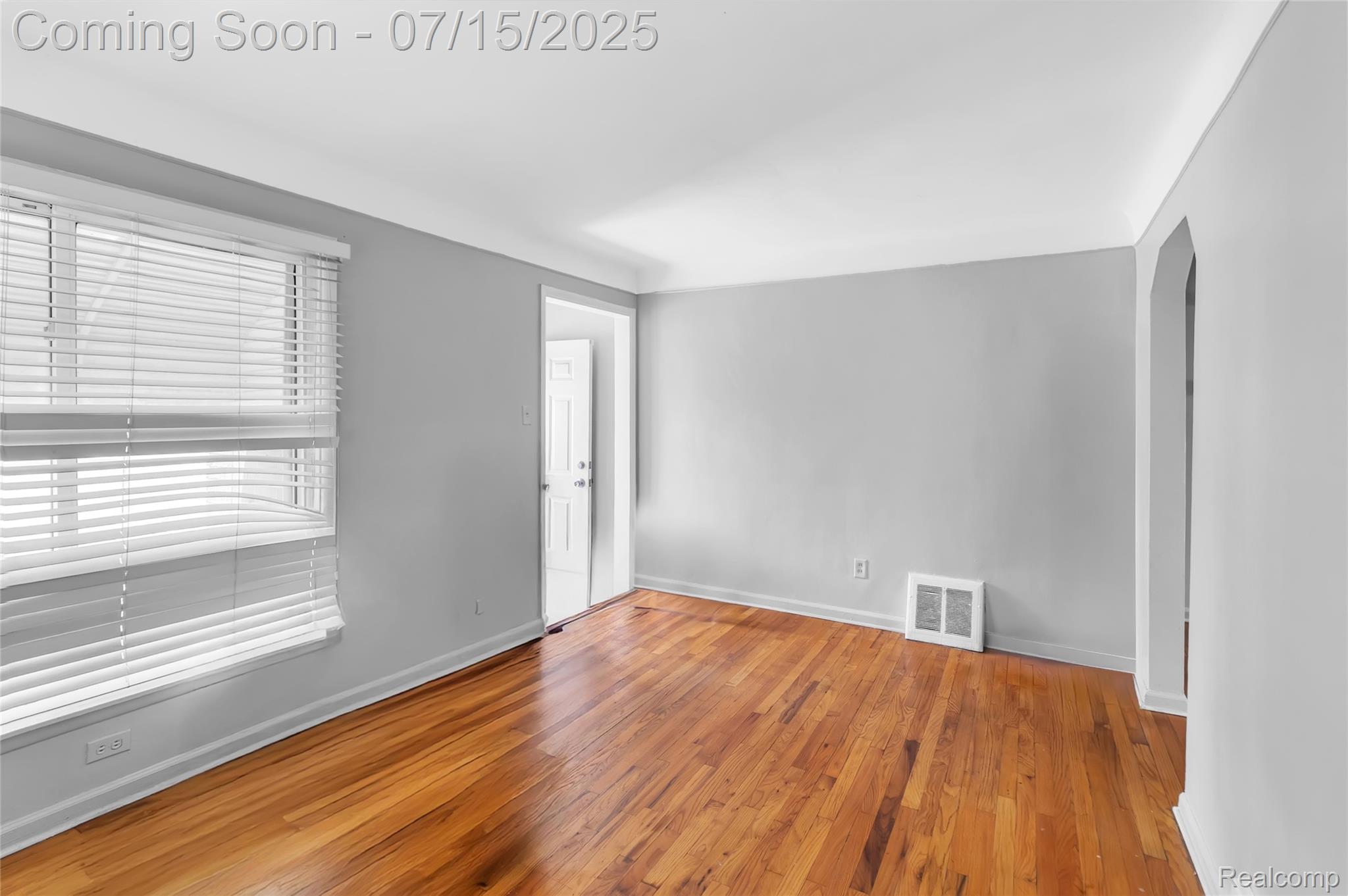 8116 Wyoming Ave Avenue