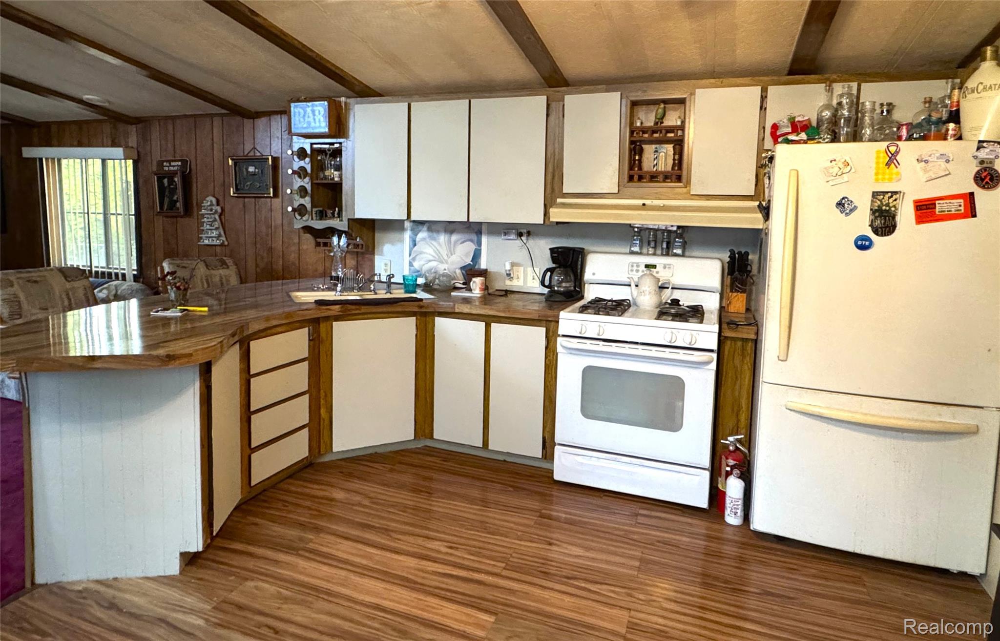 Macomb Township, Michigan 48044, United States, 2 Bedrooms Bedrooms, ,2 BathroomsBathrooms,Residential,Active,230932