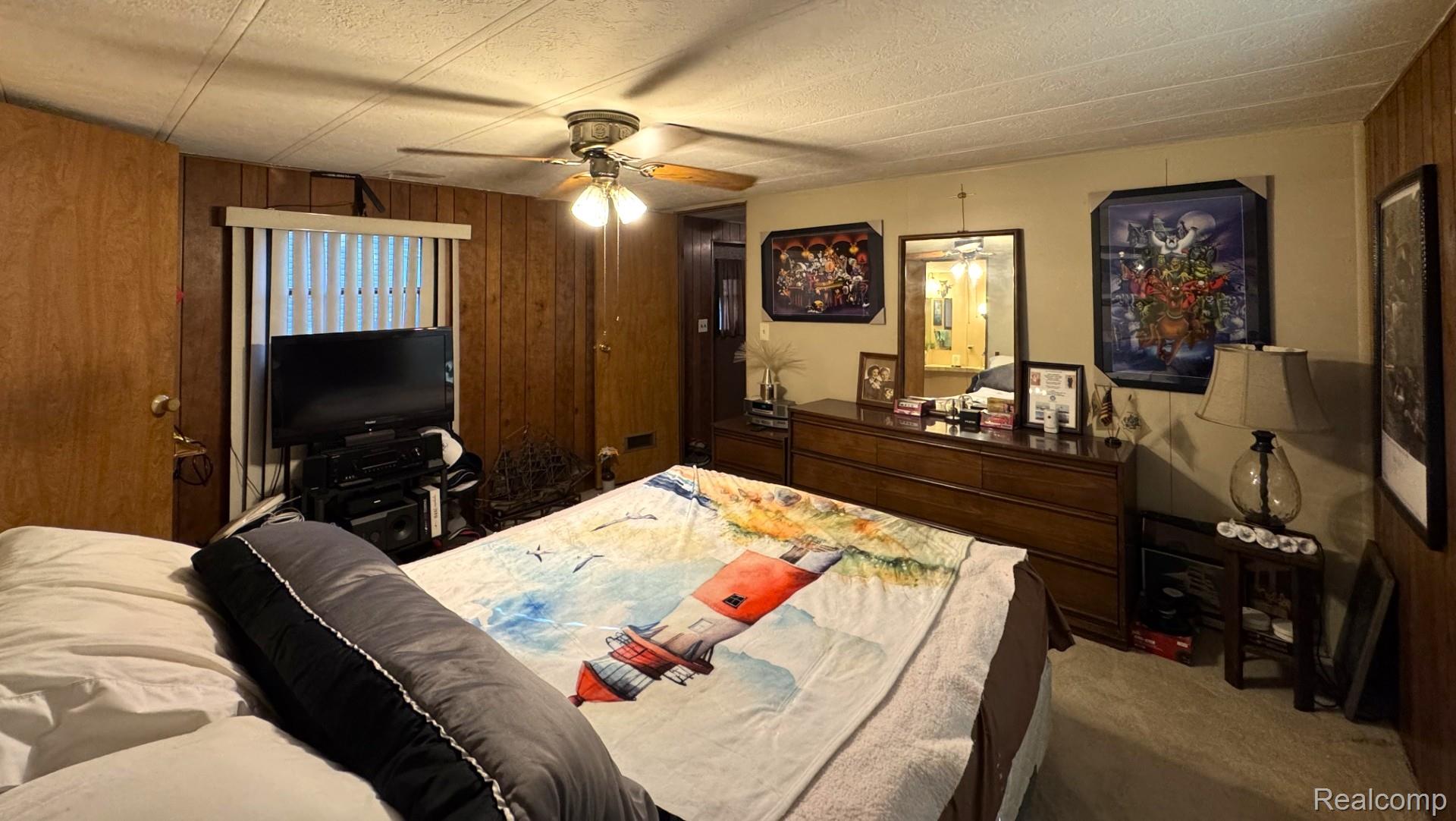 Macomb Township, Michigan 48044, United States, 2 Bedrooms Bedrooms, ,2 BathroomsBathrooms,Residential,Active,230932