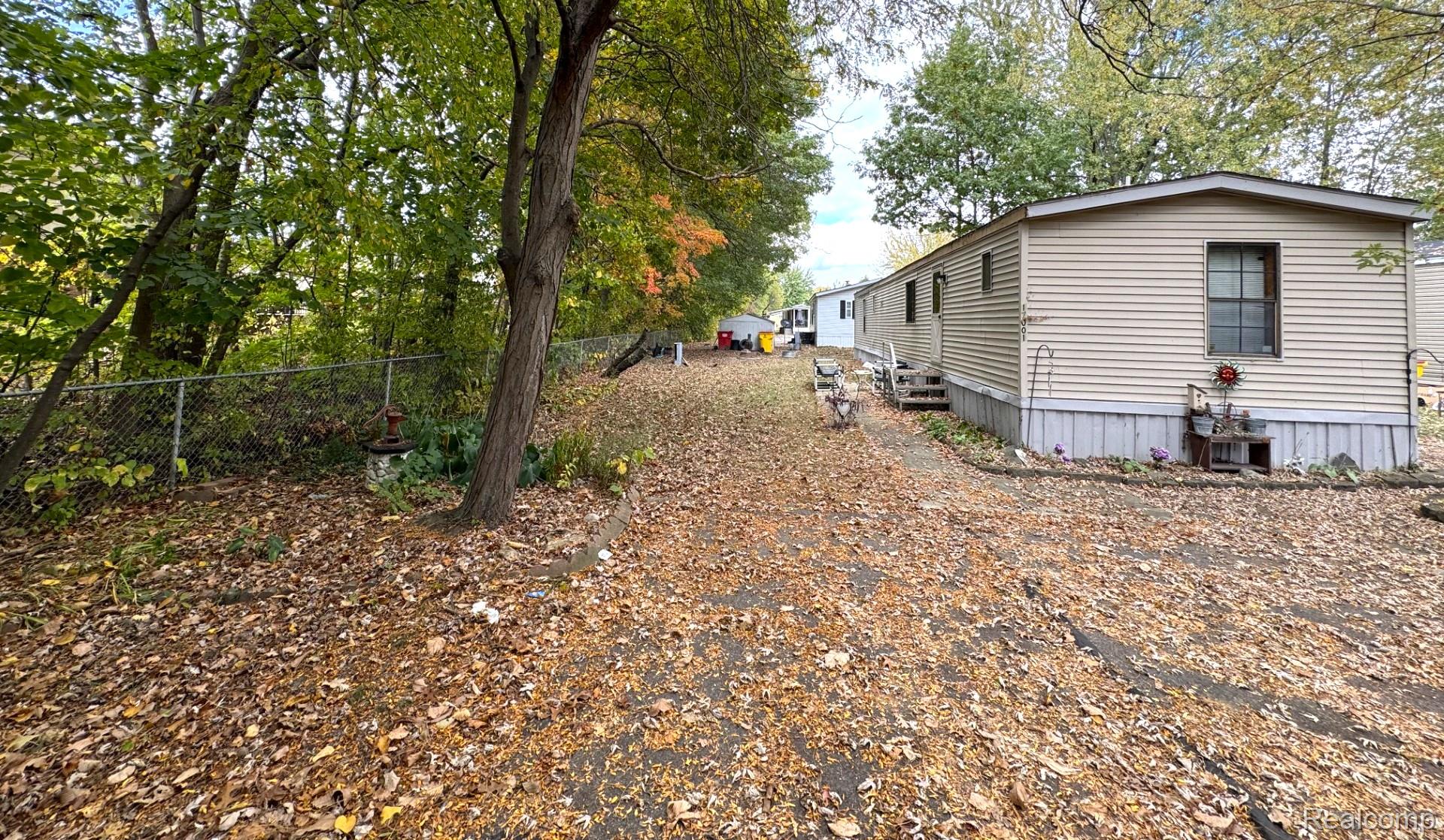 Macomb Township, Michigan 48044, United States, 2 Bedrooms Bedrooms, ,2 BathroomsBathrooms,Residential,Active,230932