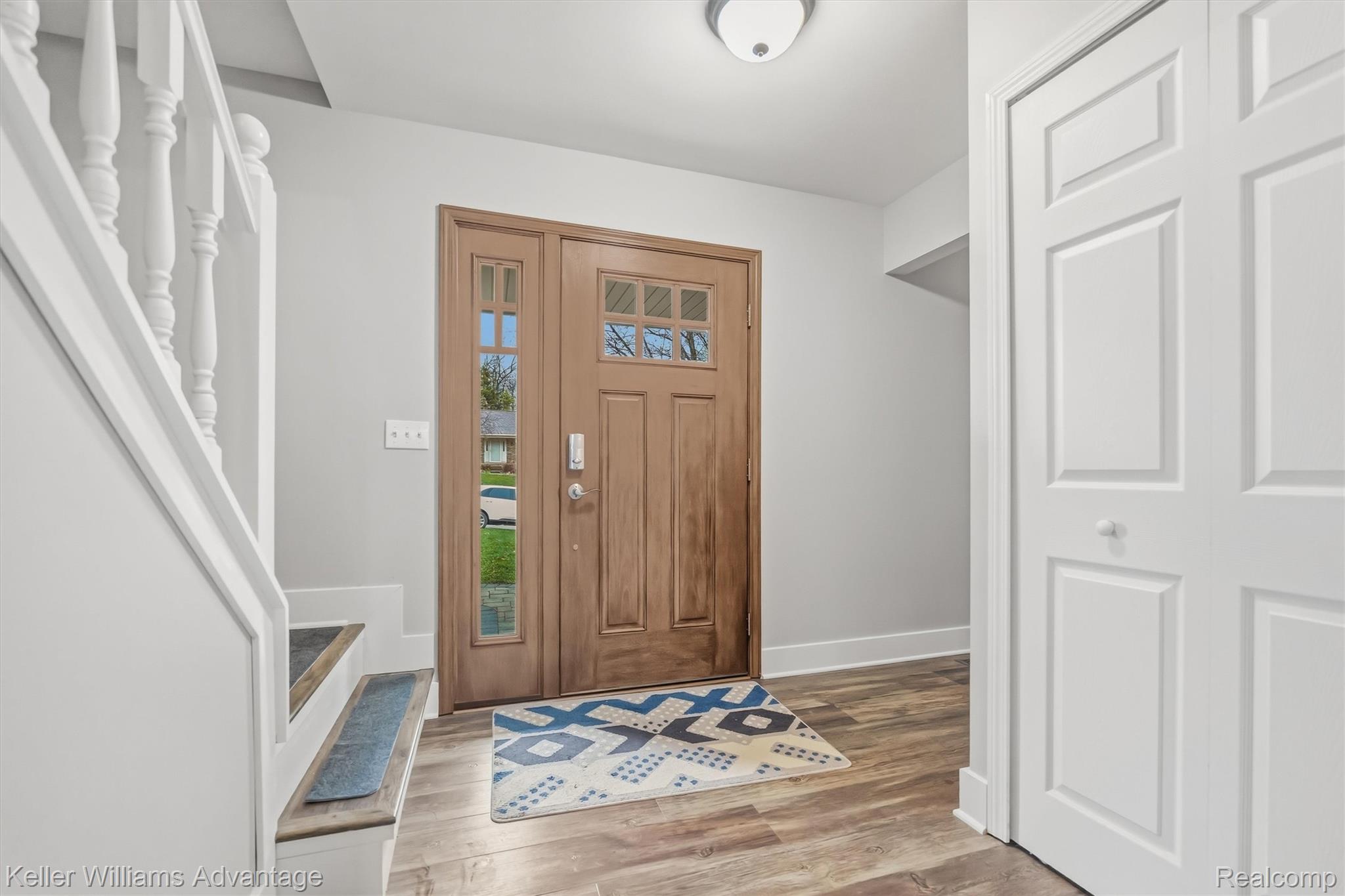 6385 Woodcrest Ridge