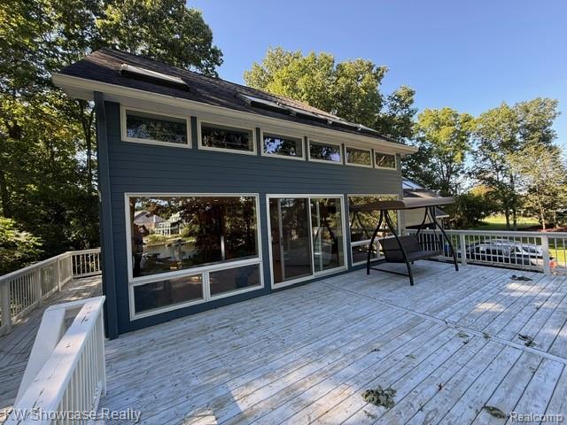 10695 Oxbow Lakeshore Drive