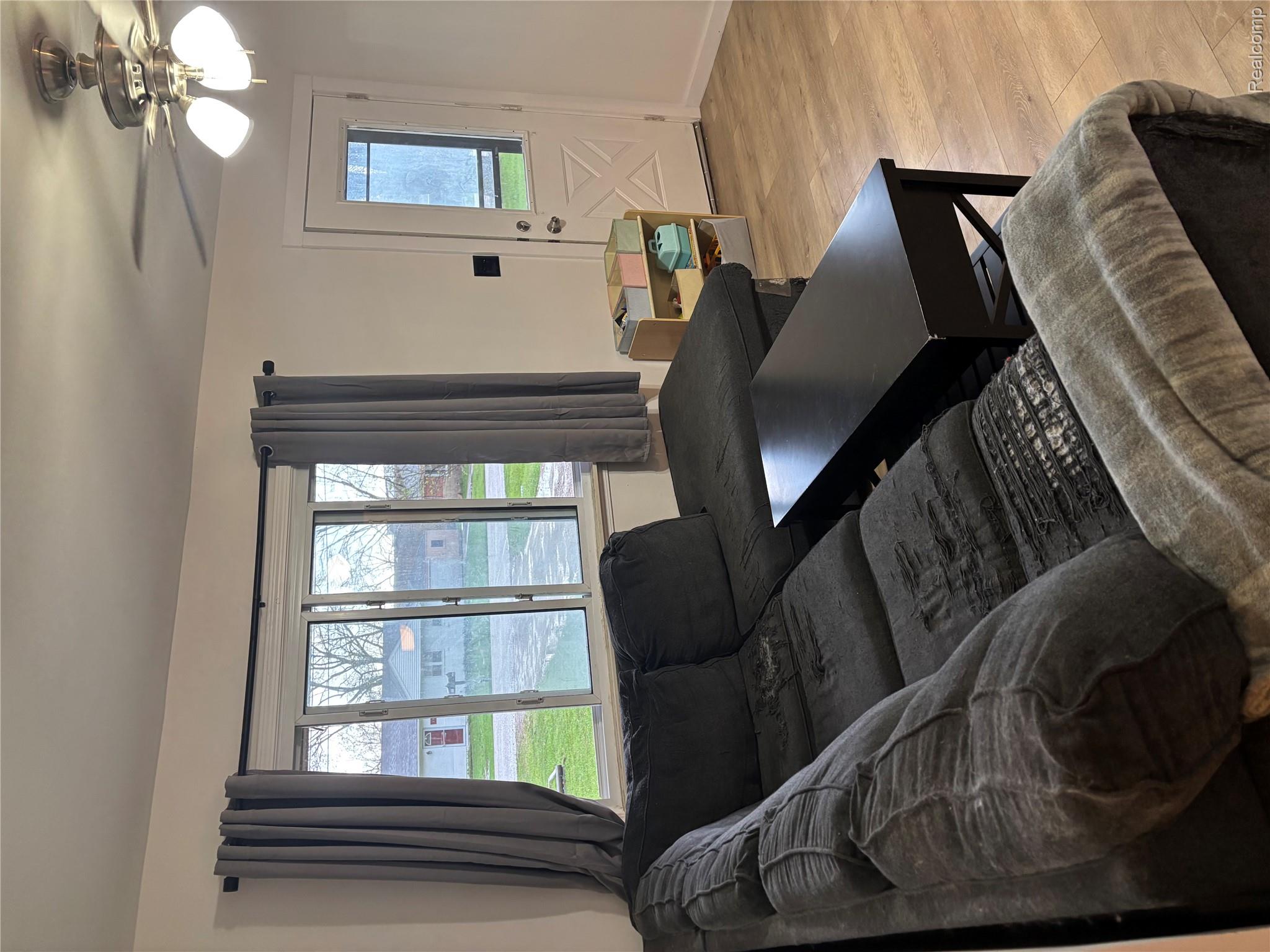 2414 Wildwood Circle Drive