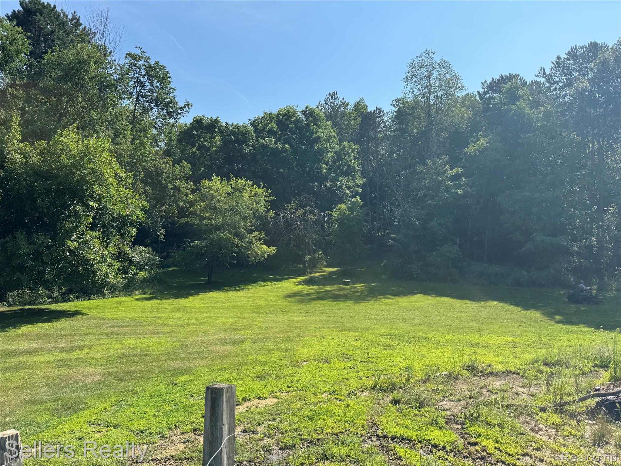 5346 N Oak Road
