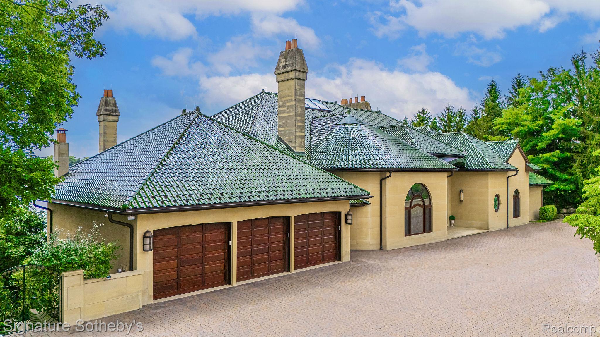 1567 Island Lane