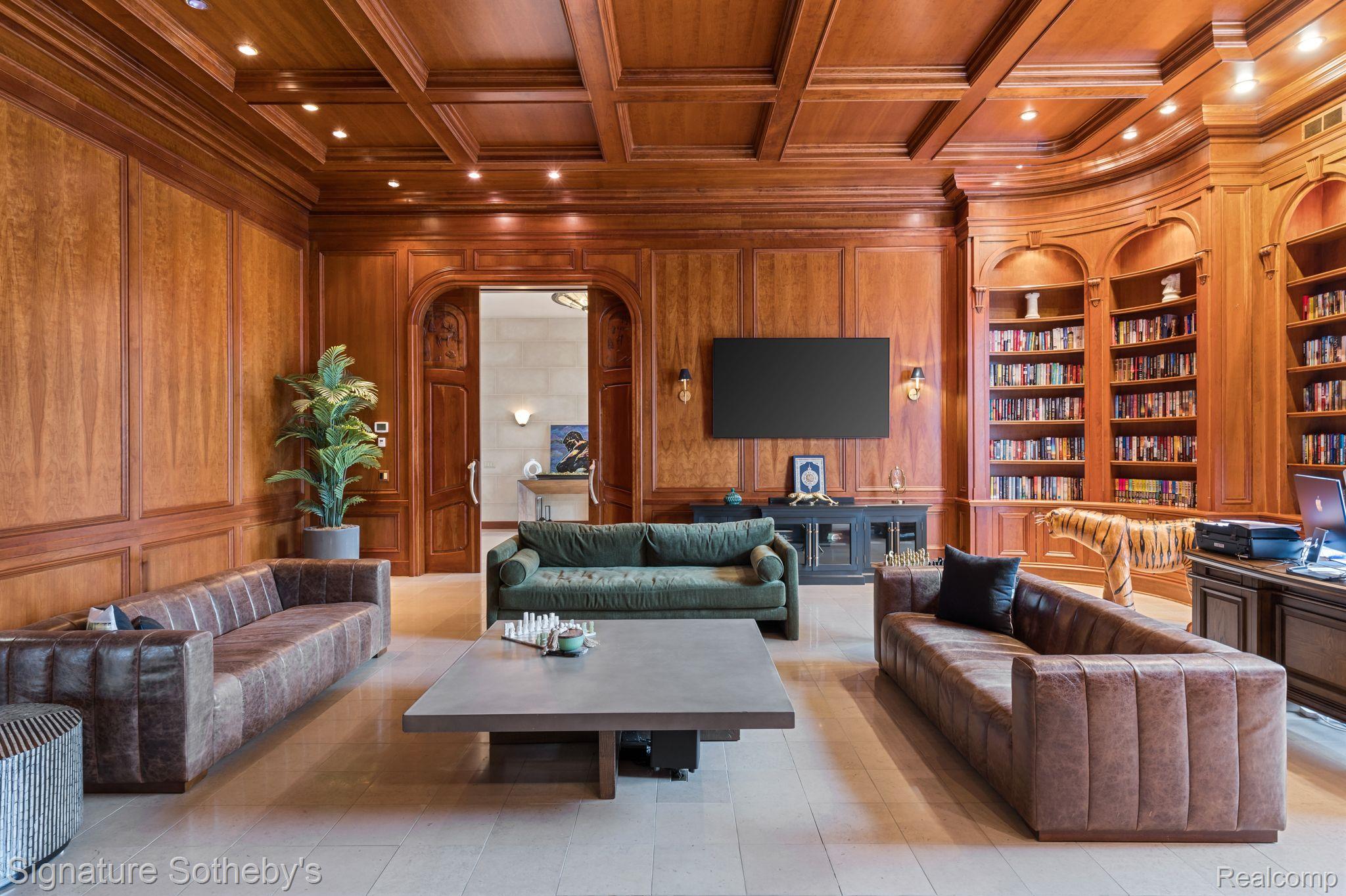 1567 Island Lane