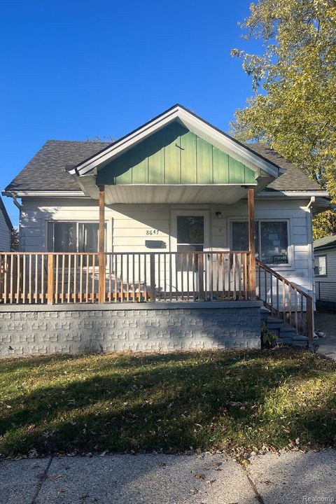 8647 Chalmers Avenue Warren City MI 48089