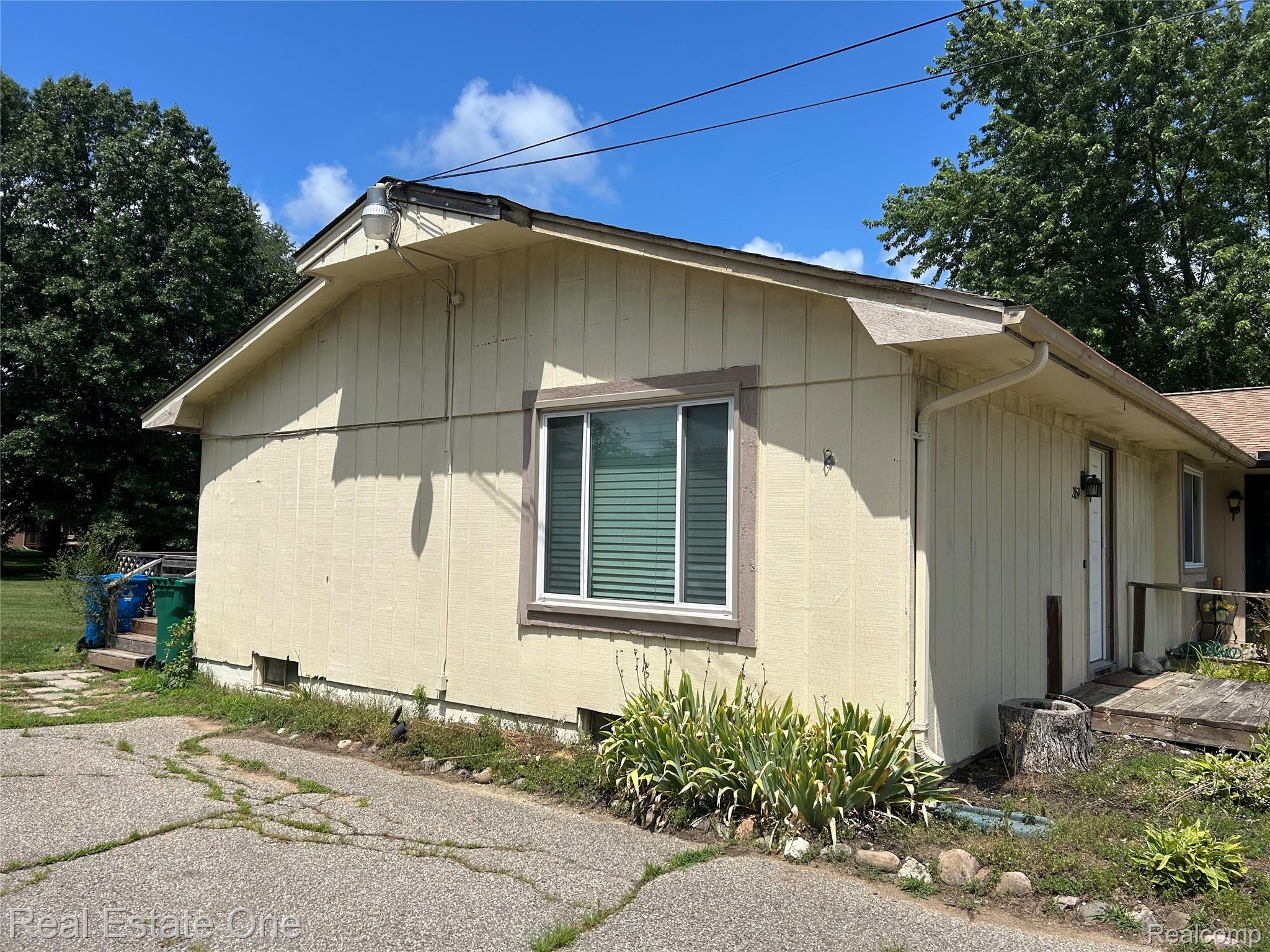 2659 Benstein Road