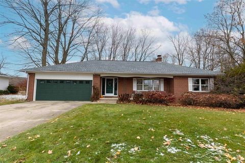 291 E Oak Street Harrison City MI 48625