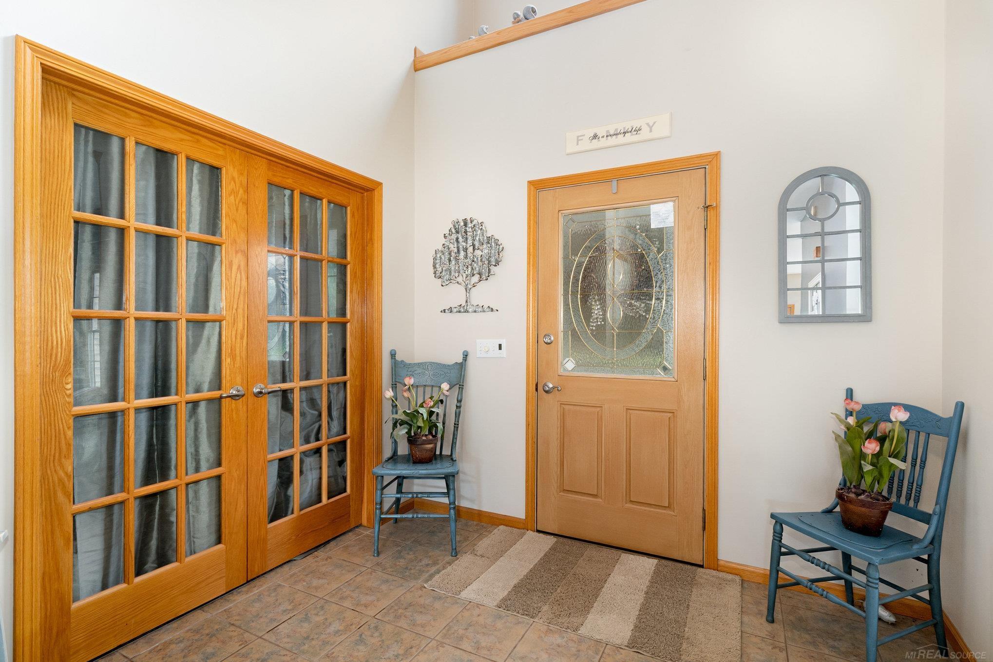 Properties Available 3 - 3 4270 LONE Road