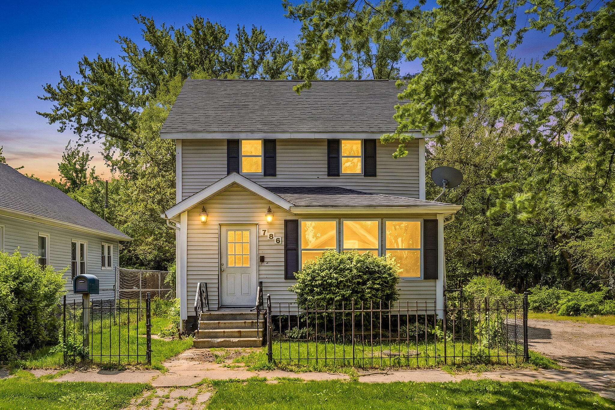 786 Buss Avenue