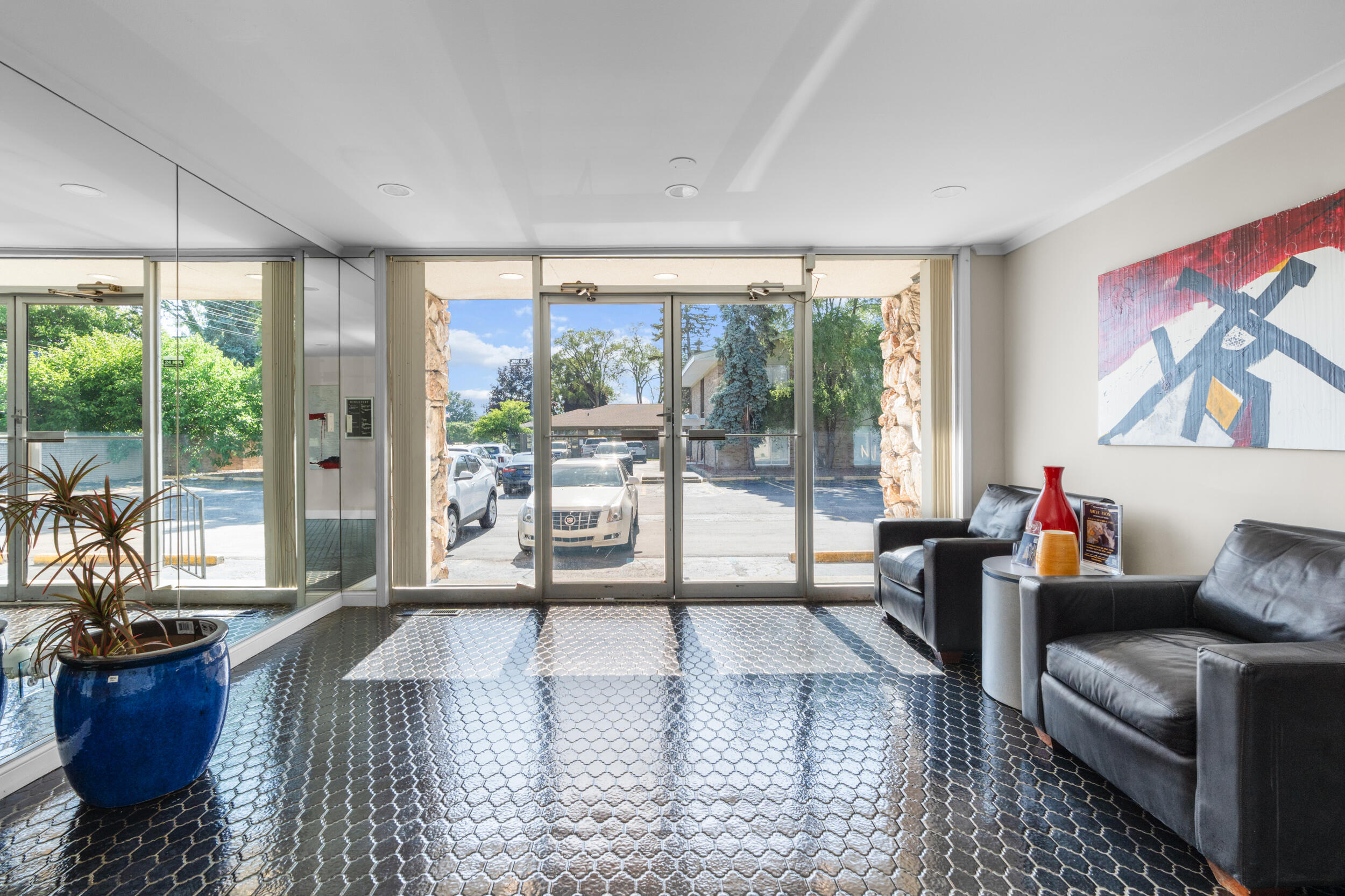 19100 W 10 Mile Road