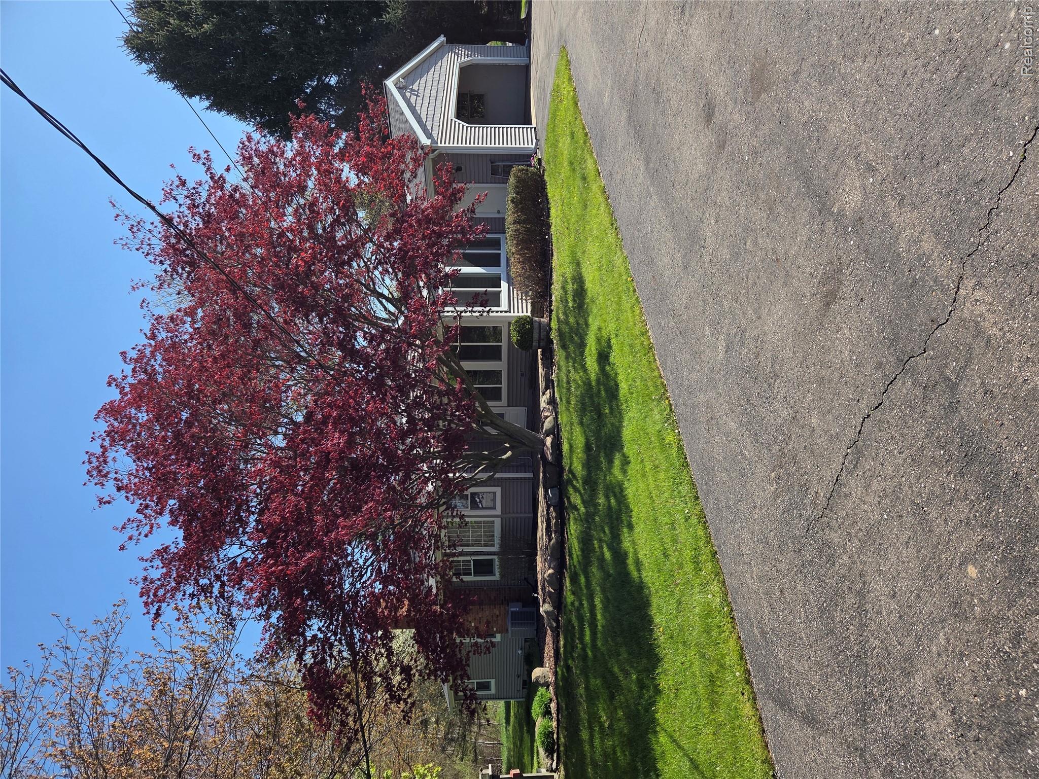 4305 N Hickory Ridge Road