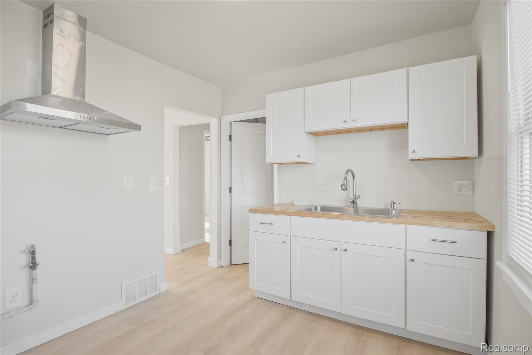 3756 Burlingame Street