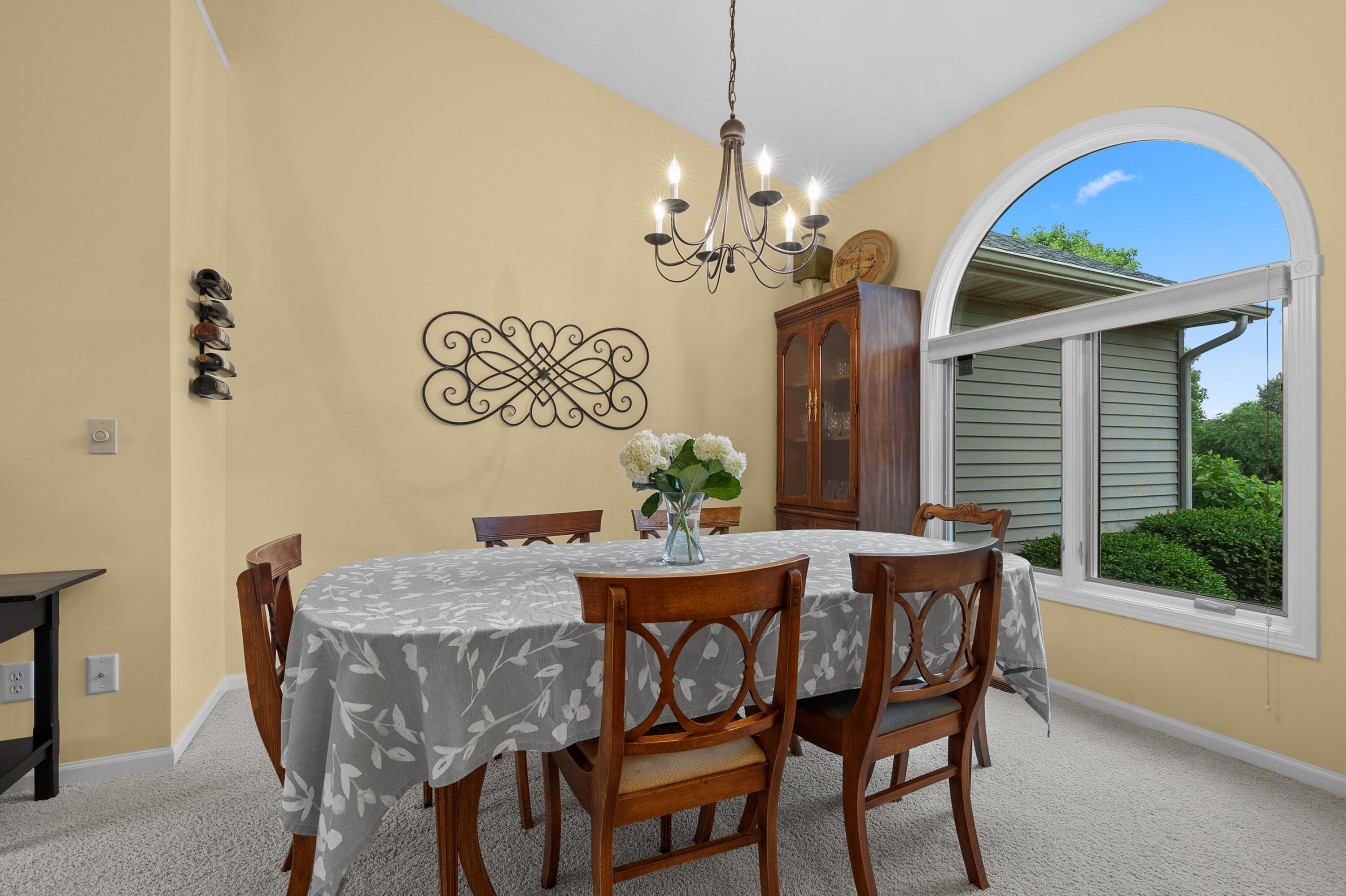 11816 Starlet Street