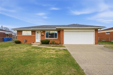 13344 Perry Circle Warren City MI 48088