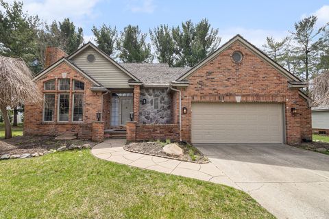 5103 Coachlight Drive Fenton Charter Township MI 48430