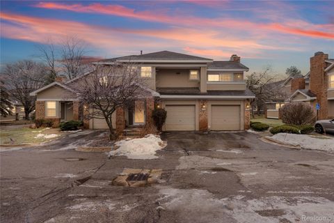 6610 Fieldstone Court West Bloomfield Charter Township MI 48322