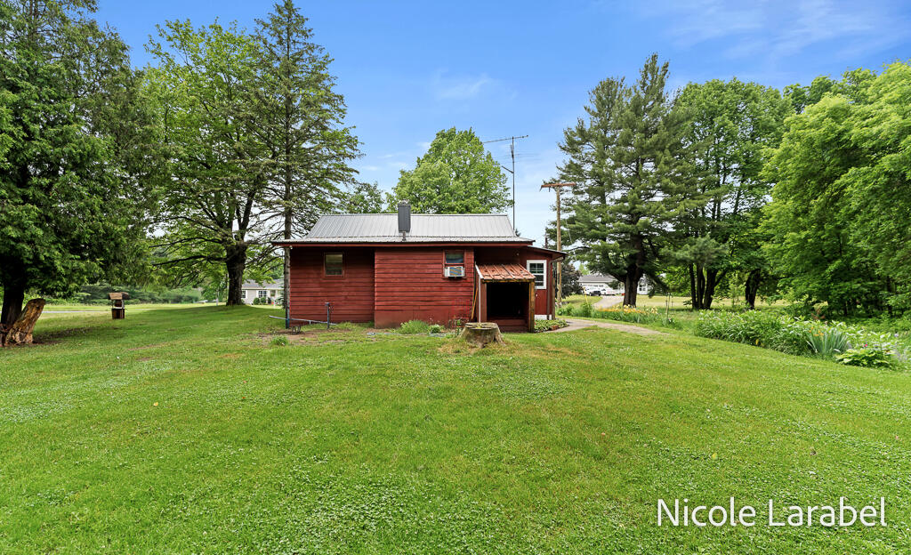 4696 16 Mile Road NE