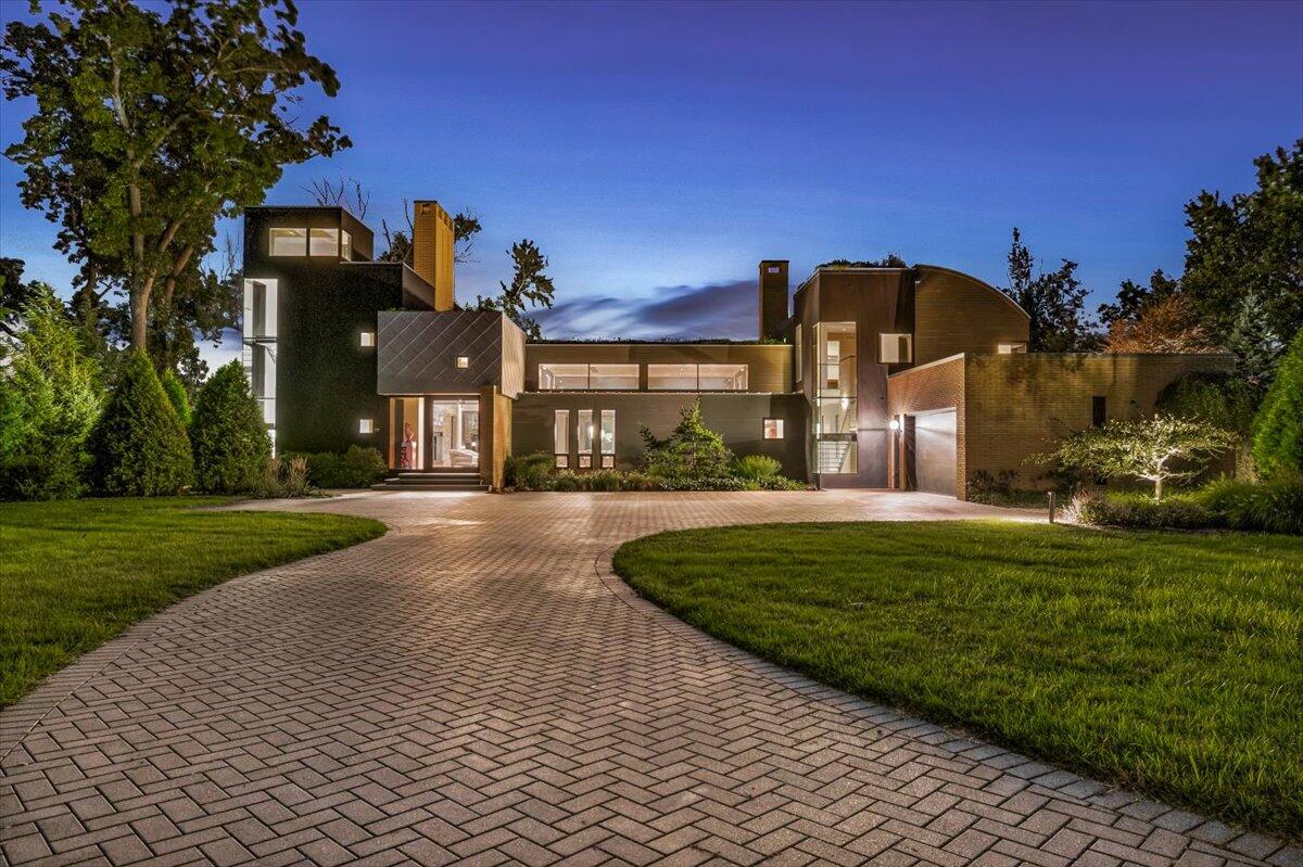 11712 Prospect Drive