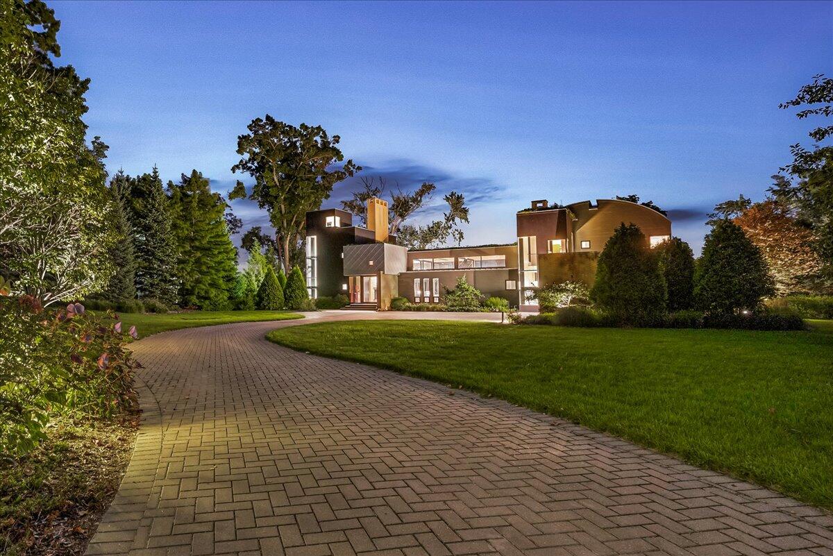11712 Prospect Drive