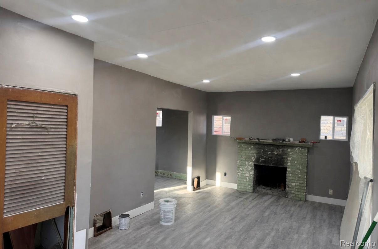 2474 Sturtevant Street