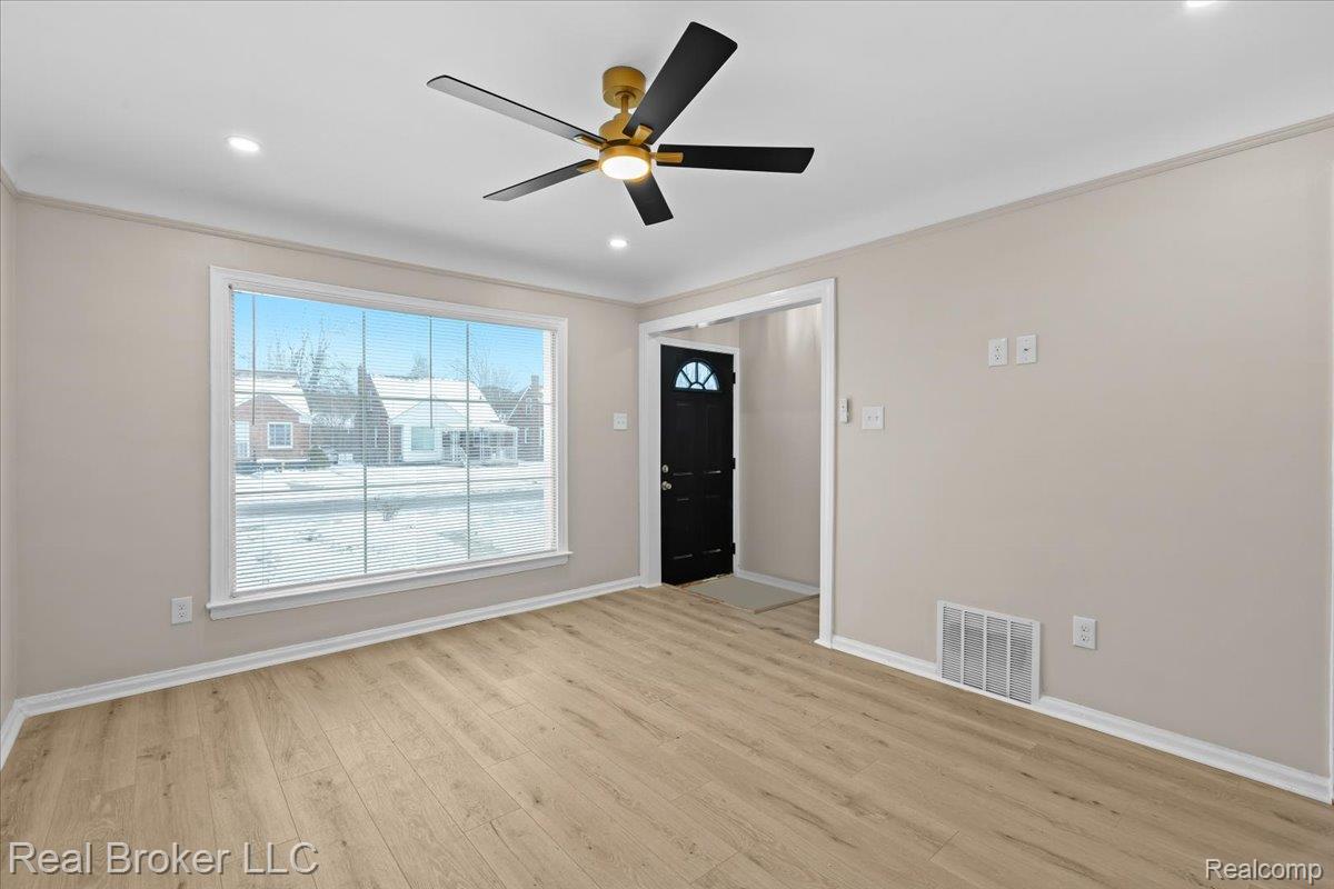 20309 Gilchrist Street