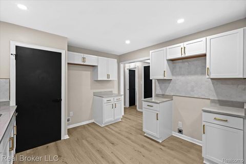 Tiny photo for 20309 Gilchrist Street, Detroit City, MI 48235 (MLS # 20251059819)