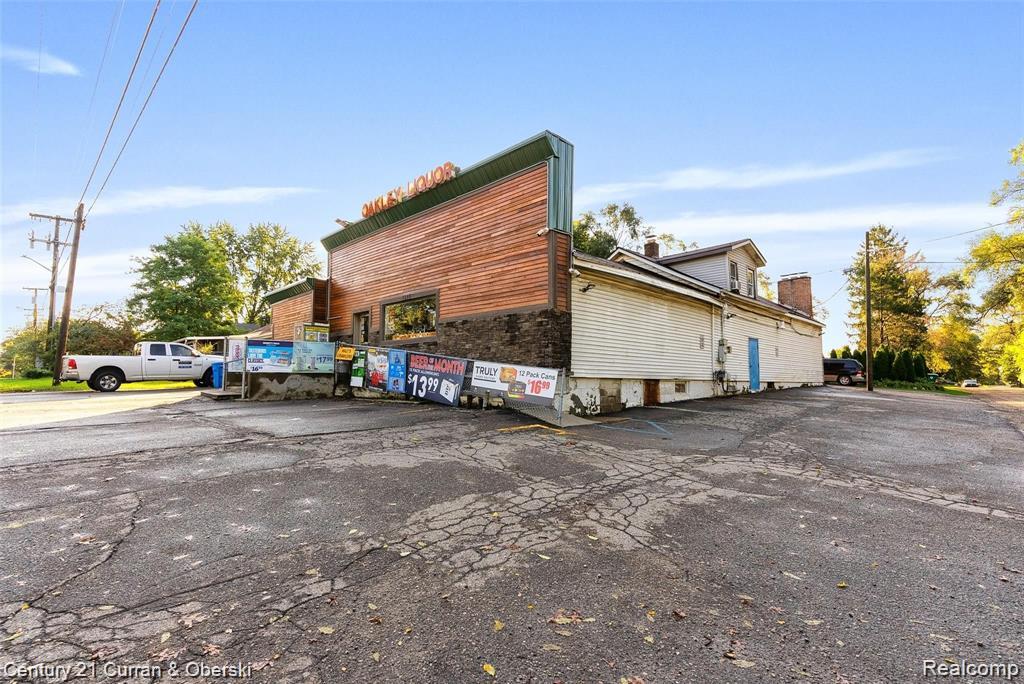 1215 W Oakley Park Road