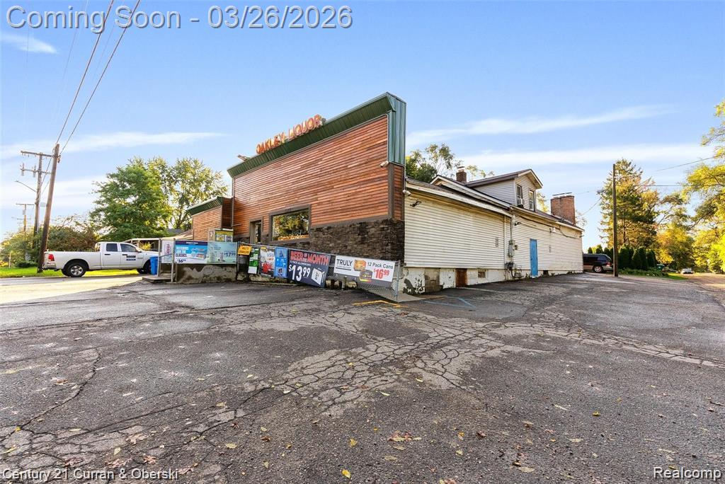 1215 W Oakley Park Road