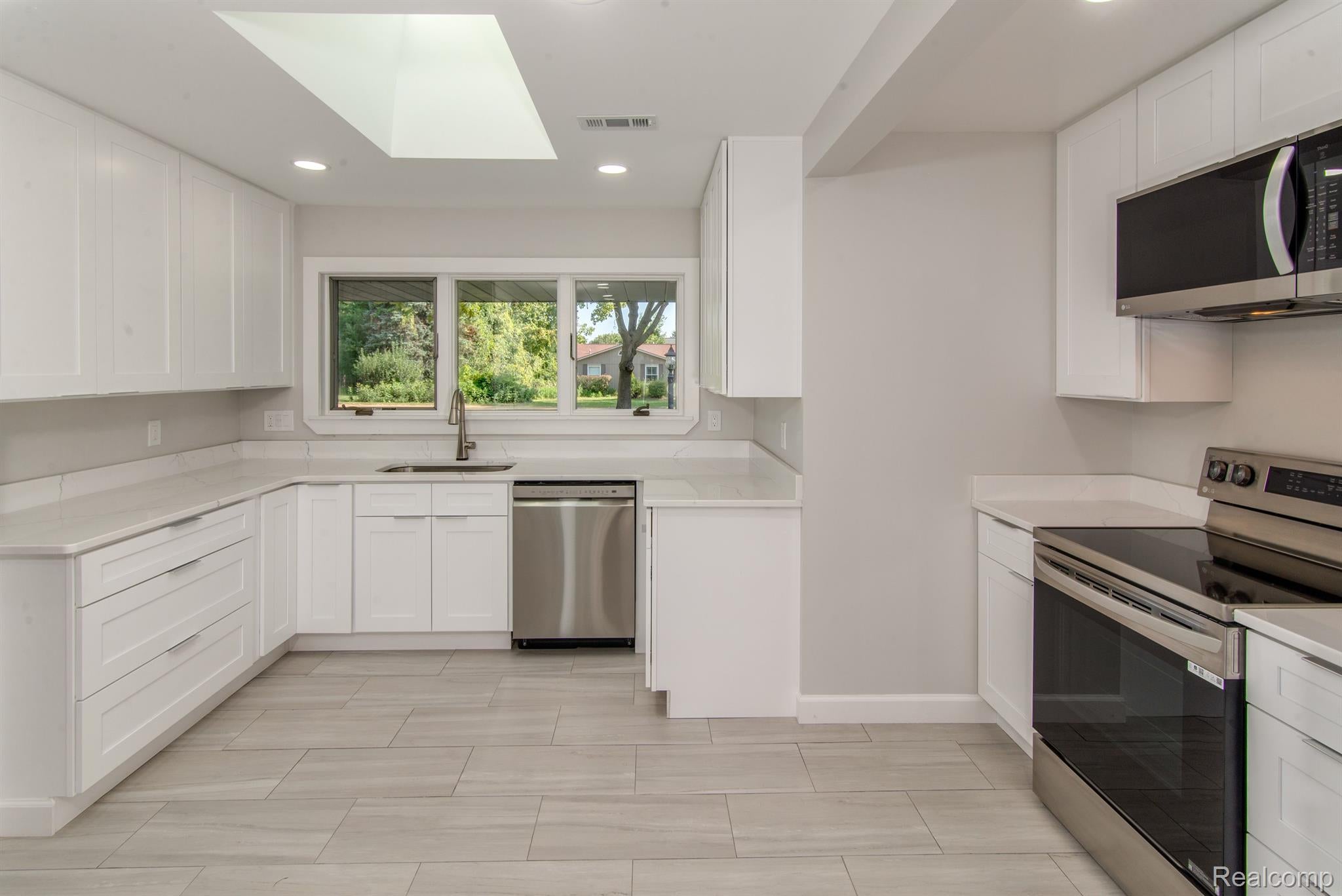 2800 ACORN Road