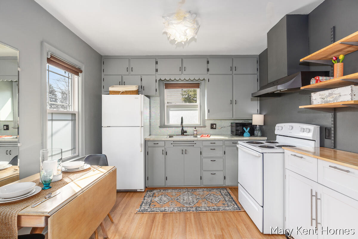 1319 Ashland Avenue NE