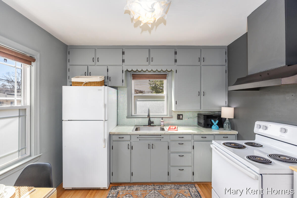 1319 Ashland Avenue NE