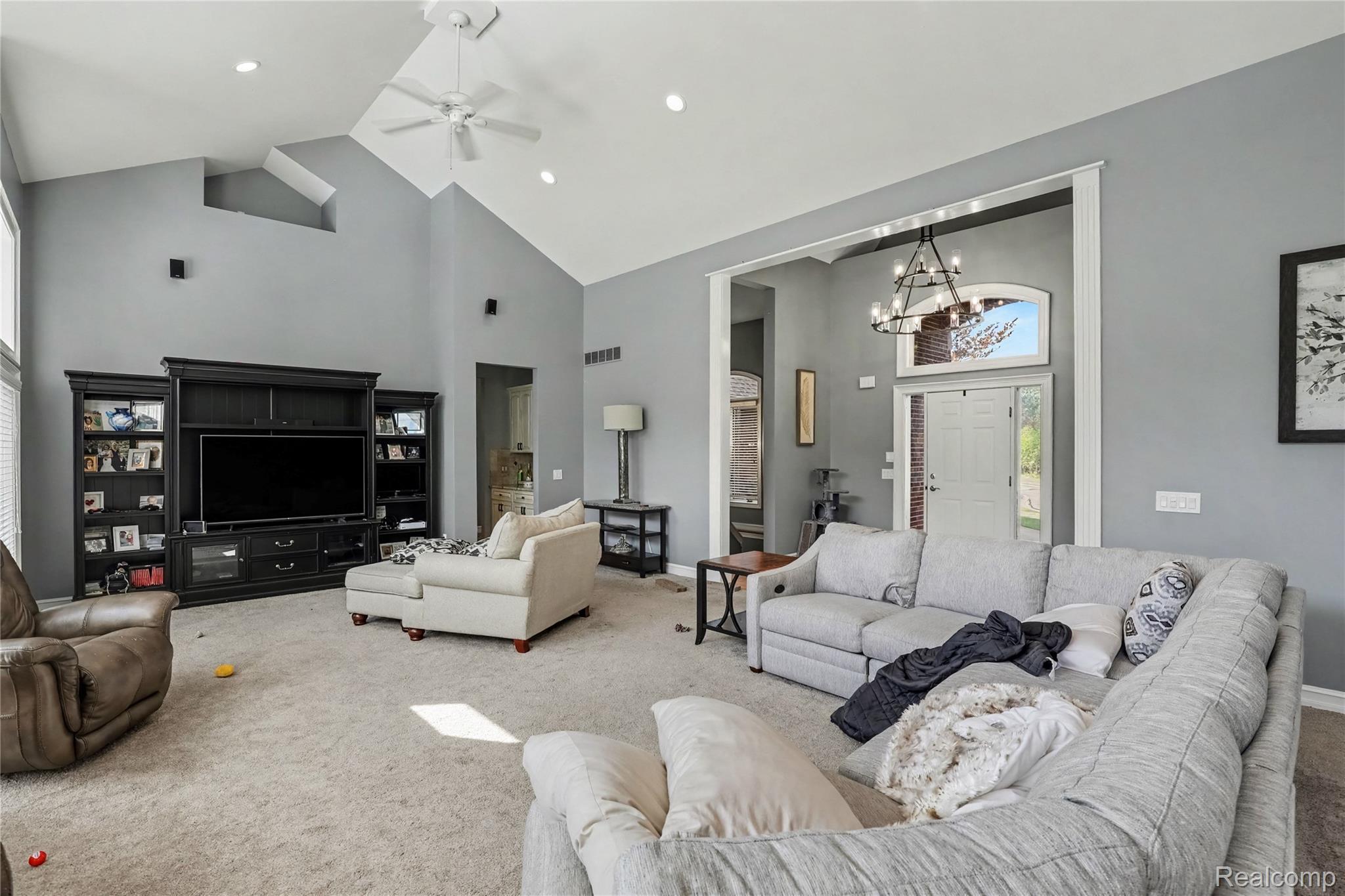 2442 Meadow Court