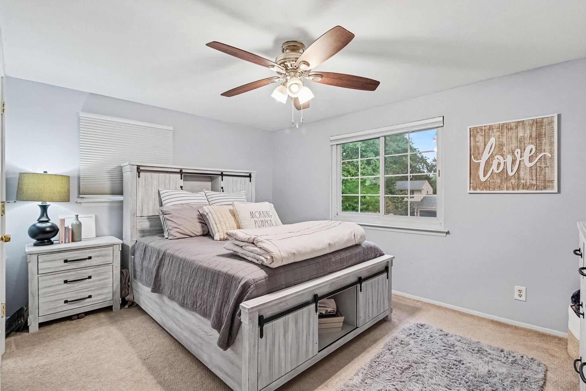 542 Eastlook Drive