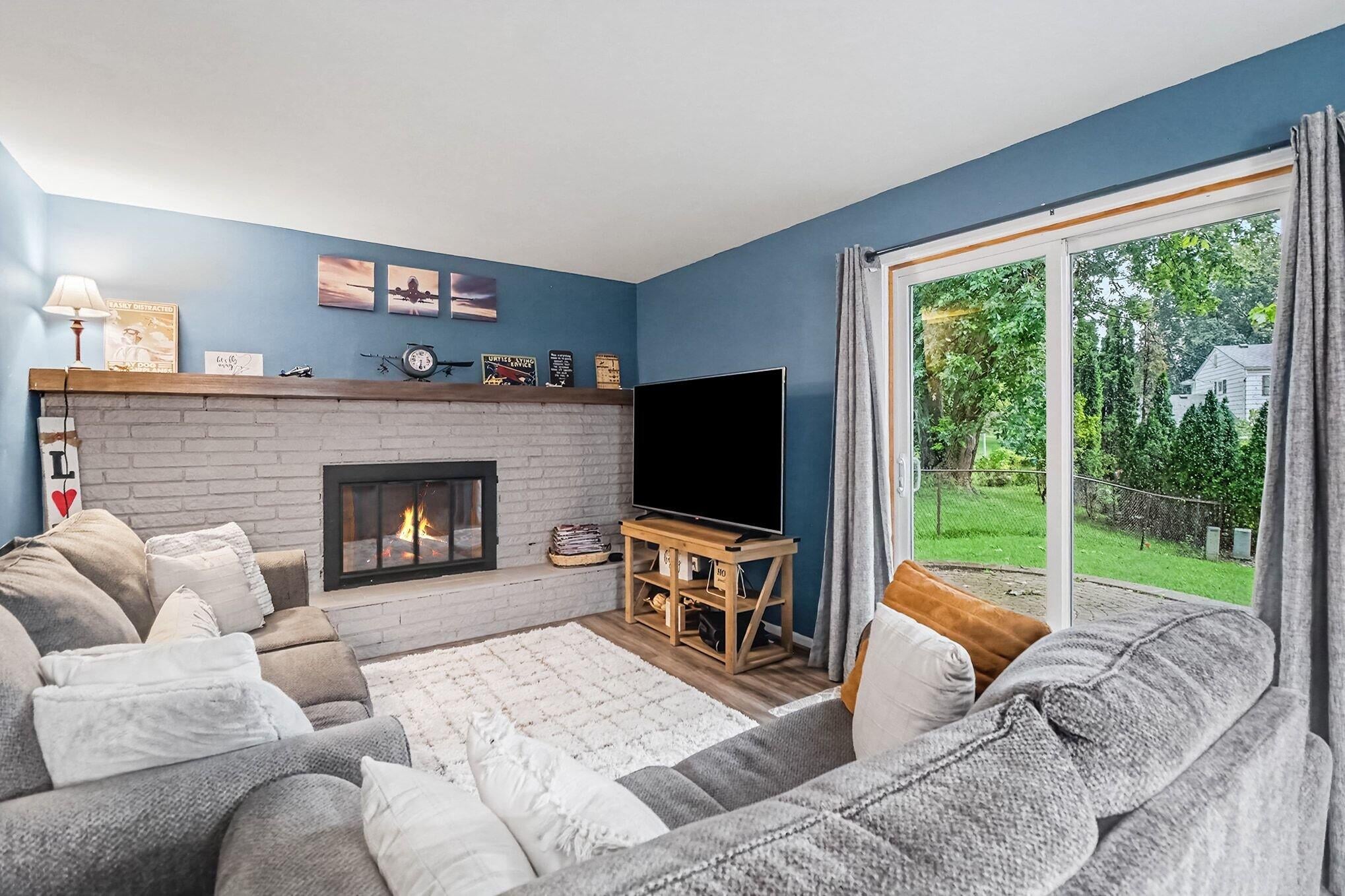 542 Eastlook Drive