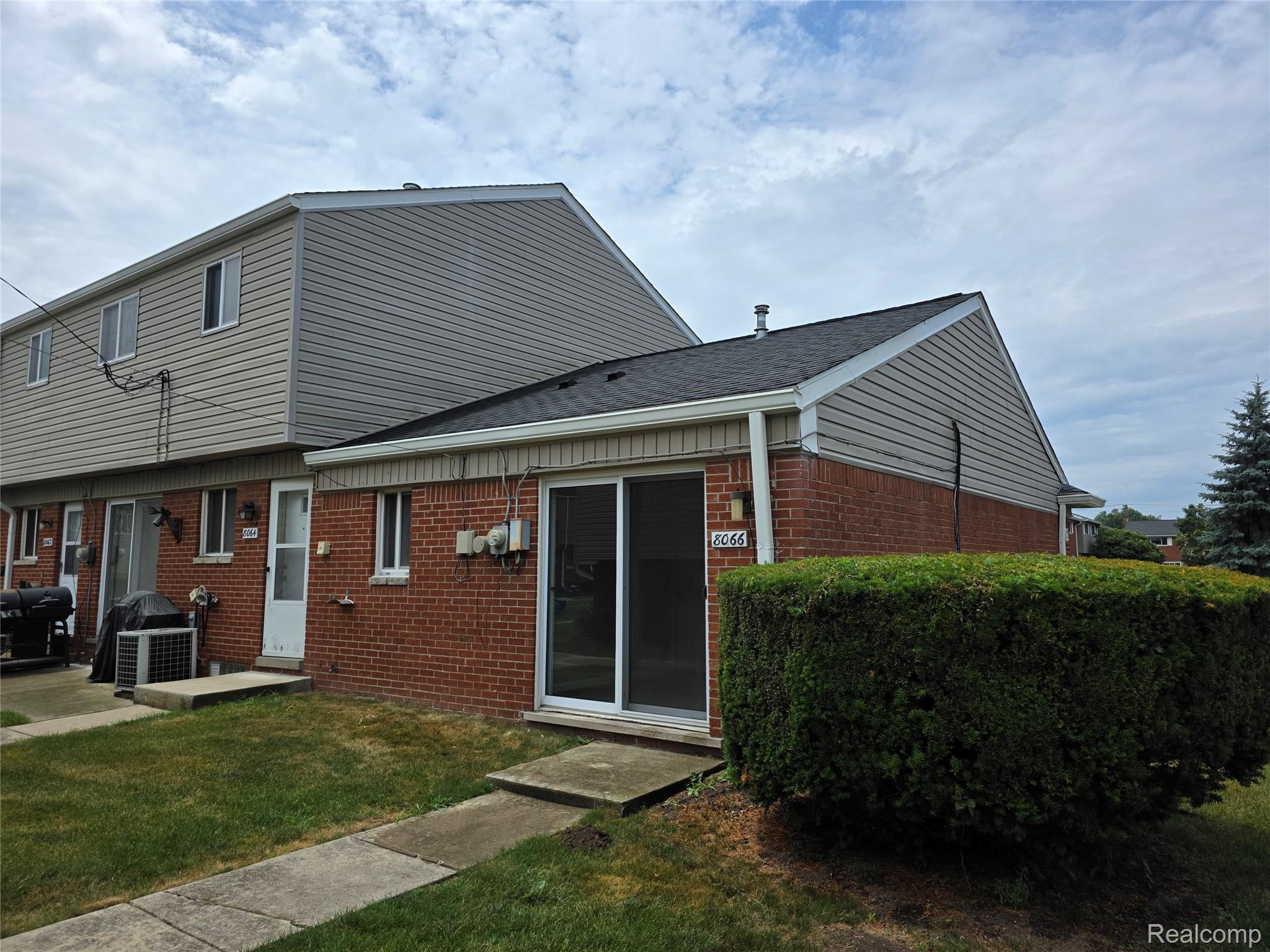 8066 Coventry Street