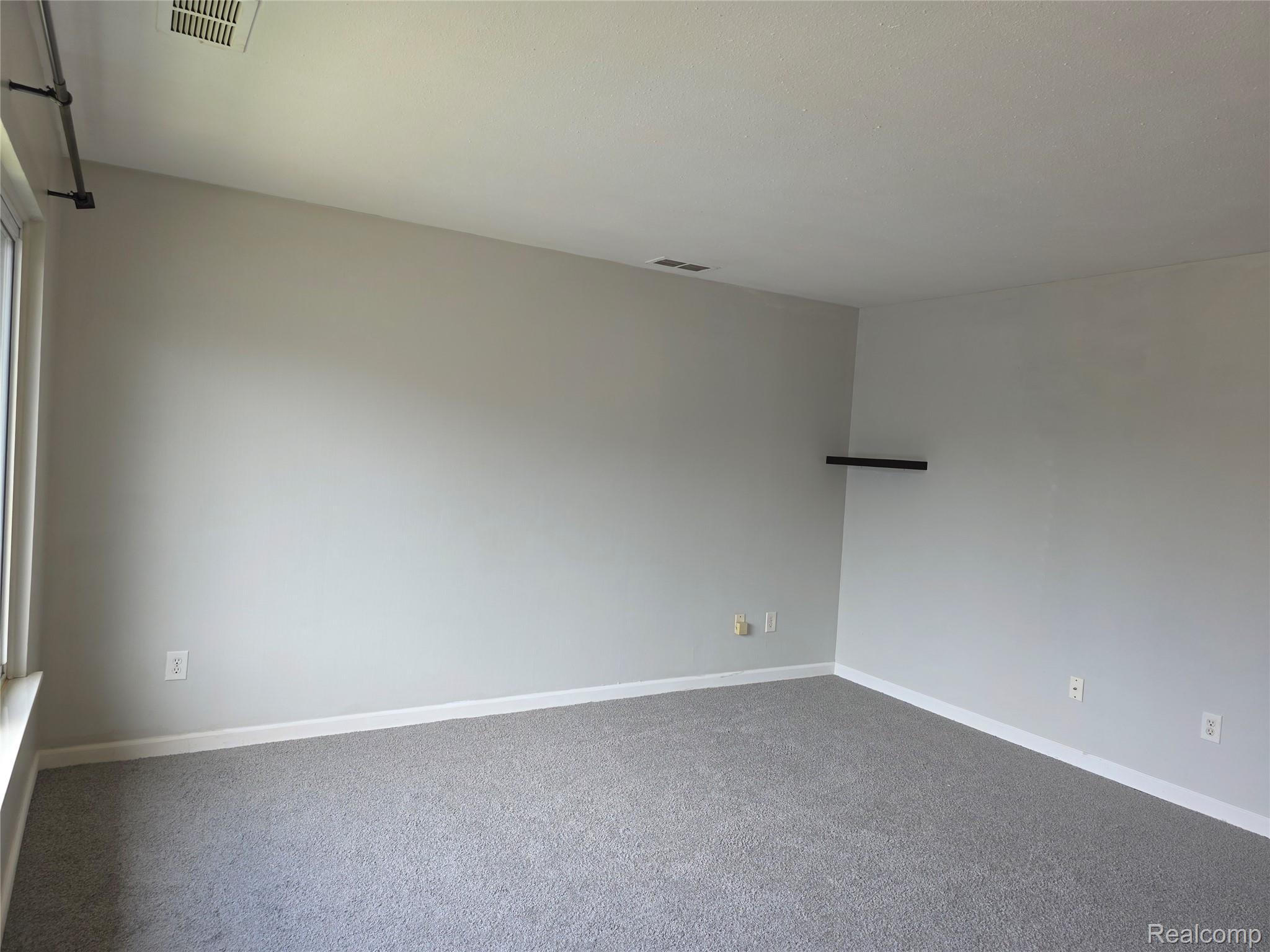 8066 Coventry Street