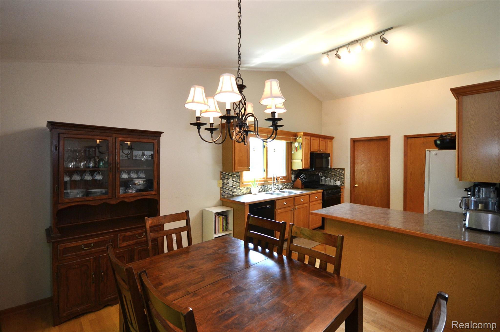 Springfield Charter Township, Michigan 48442, United States, 3 Bedrooms Bedrooms, ,2 BathroomsBathrooms,Residential,Active,167705