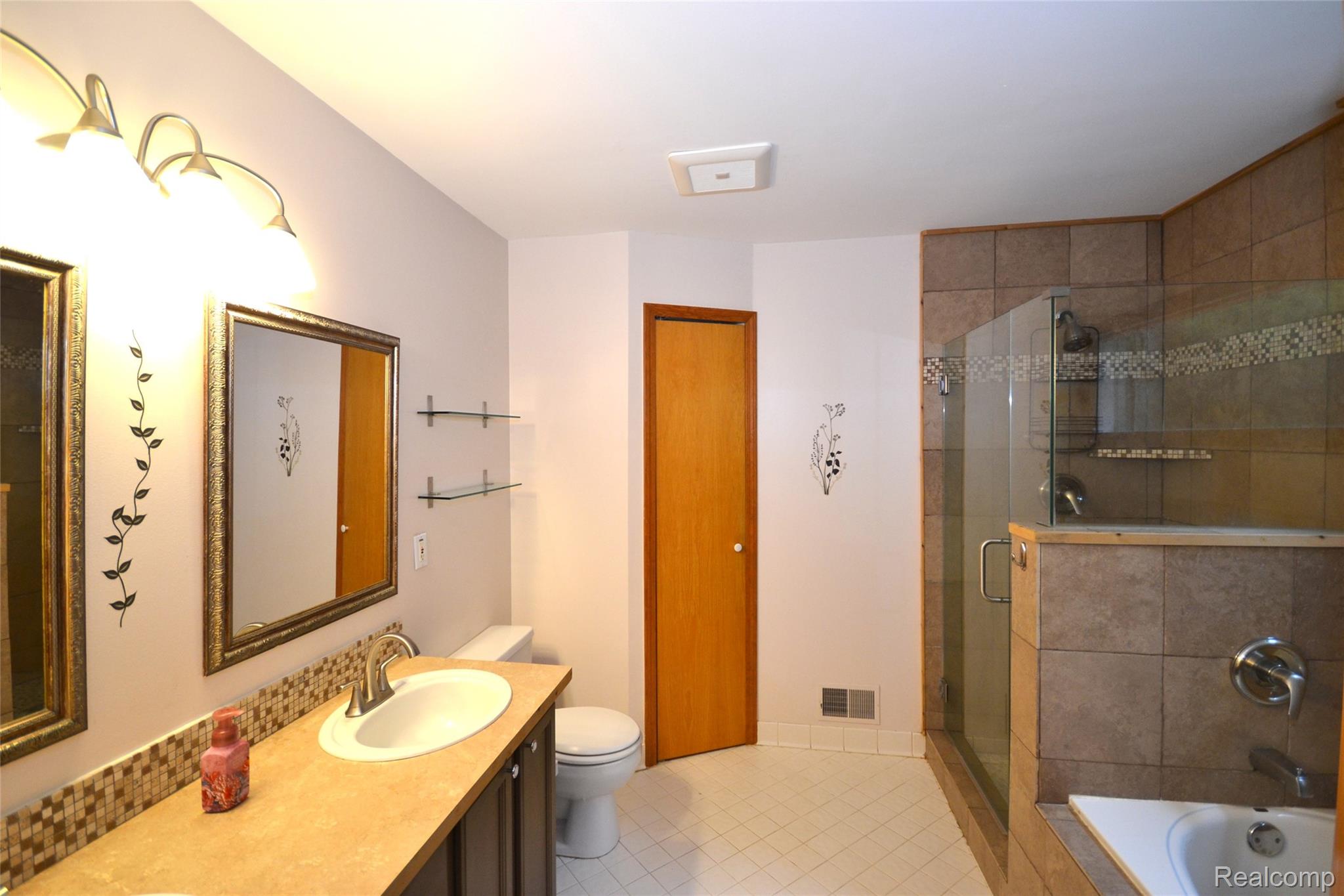 Springfield Charter Township, Michigan 48442, United States, 3 Bedrooms Bedrooms, ,2 BathroomsBathrooms,Residential,Active,167705