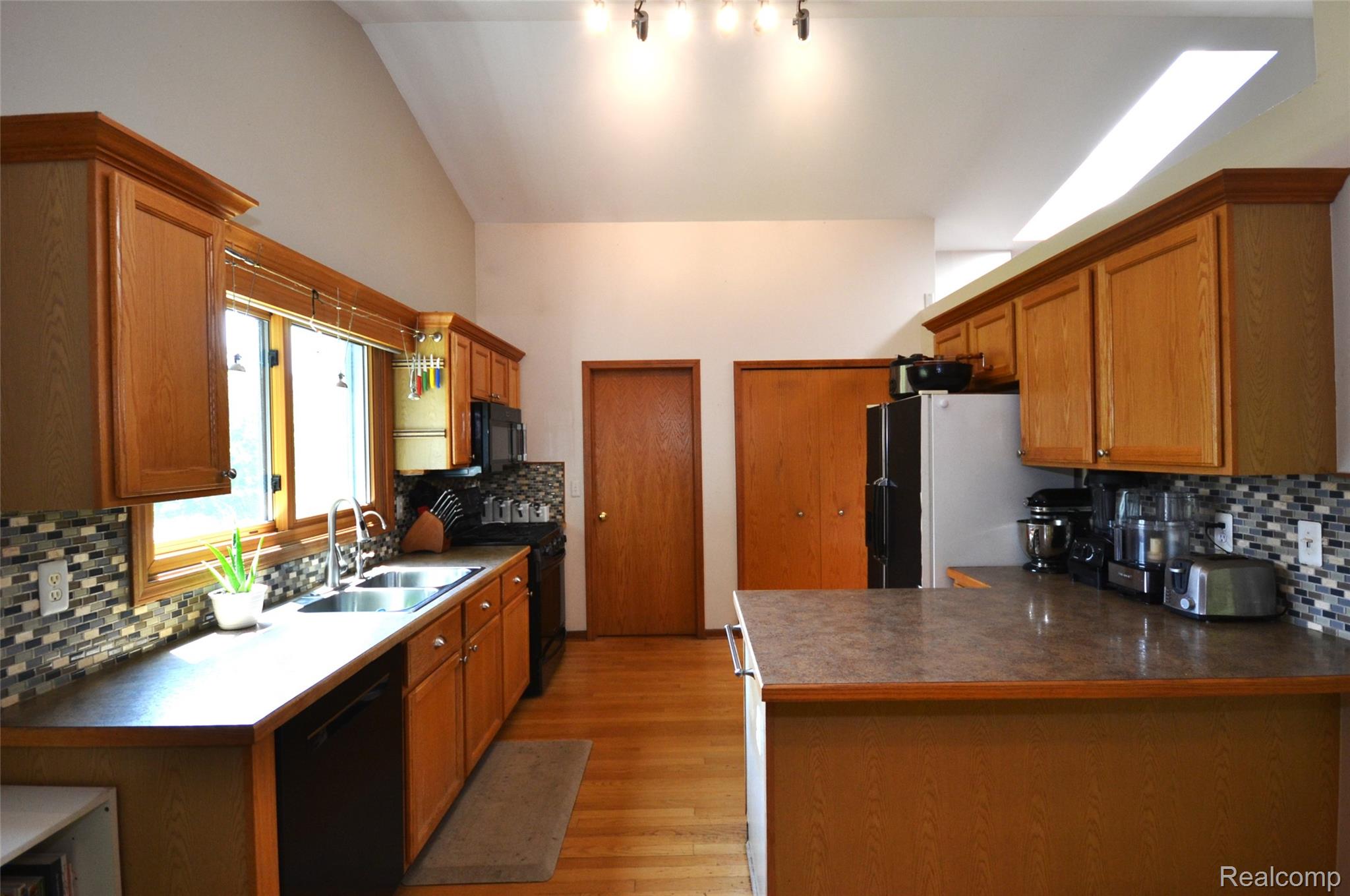 Springfield Charter Township, Michigan 48442, United States, 3 Bedrooms Bedrooms, ,2 BathroomsBathrooms,Residential,Active,167705