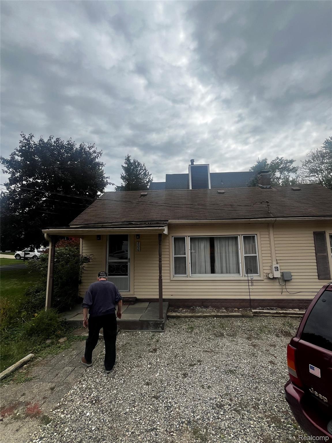 206 Bernstadt Street